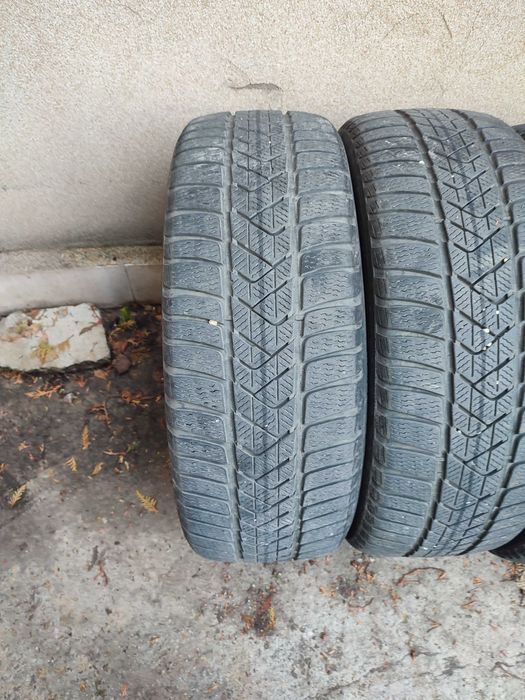 4 бр. 215/50/18 Зимни гуми Pirelli
