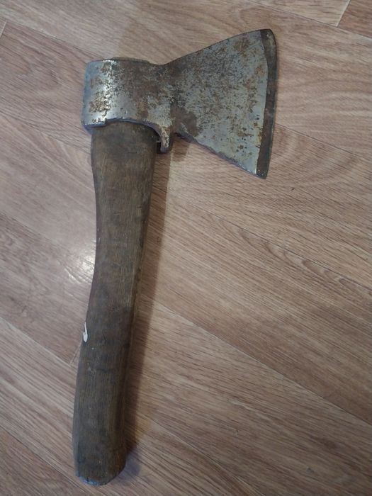 Топор пила.         .