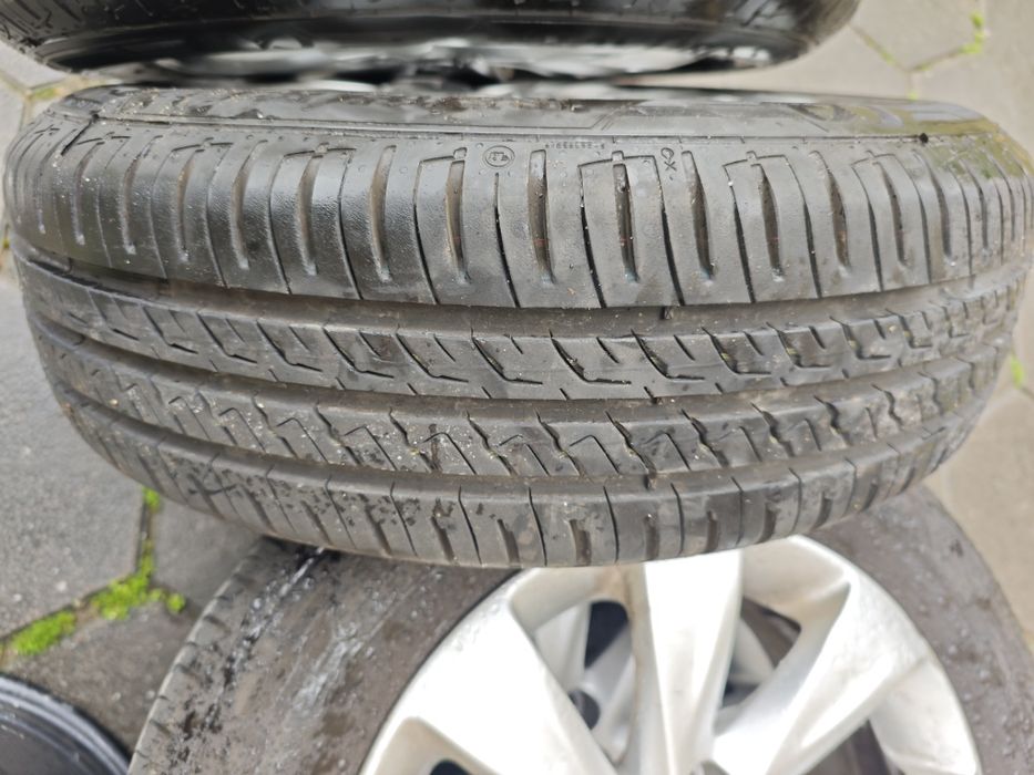 Джанти 15ки 4х100 с летни гуми Barum 185/65/15