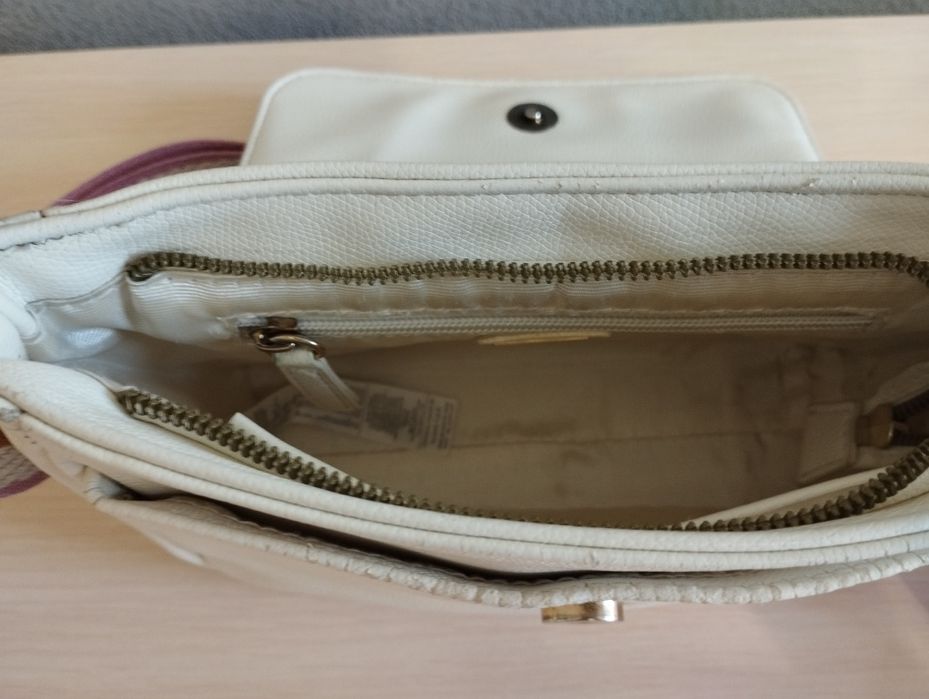 Отдам сумочку фирмы CARPISA