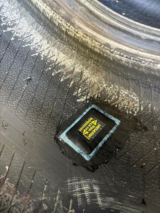 Продавам  гуми GOODYEAR 20" sport packet 245/40  275/35