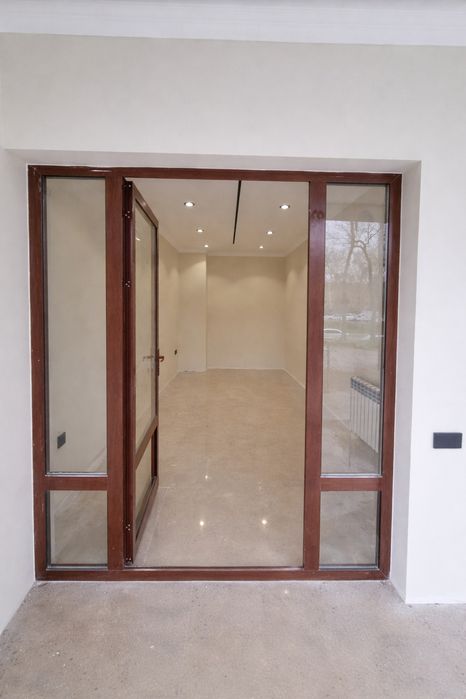 1 линия. Ор-р Метро Новза. (Хамза) 88 м2. Продаётся.