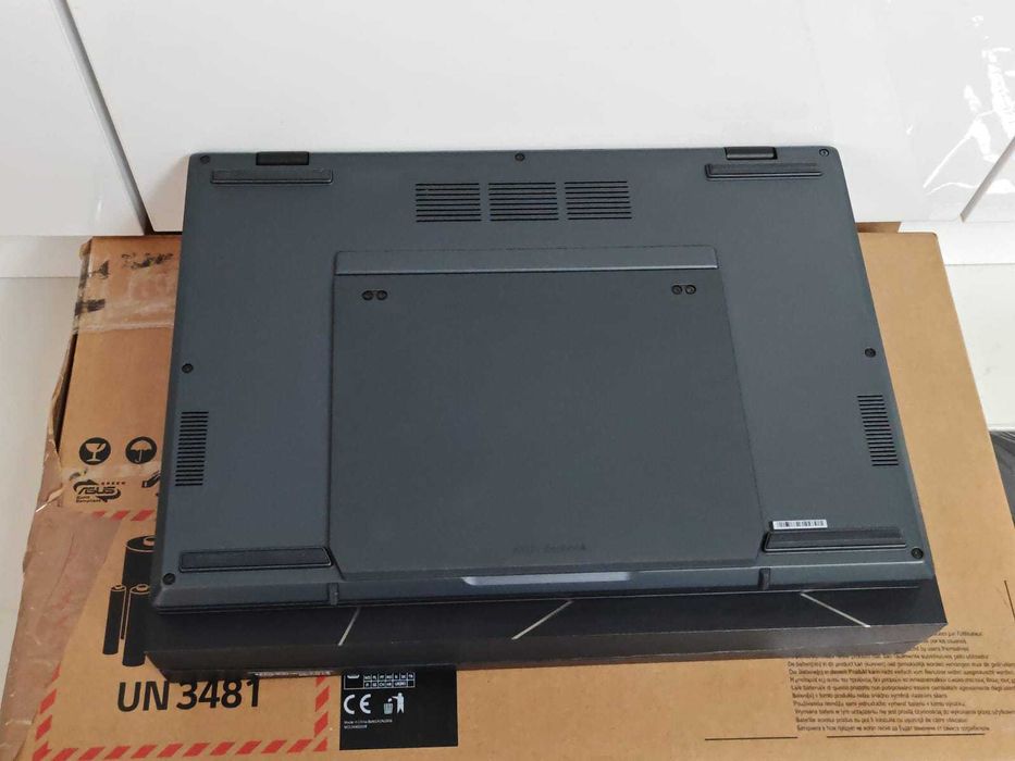 ASUS Zenbook Duo 14 OLED - Impecabil