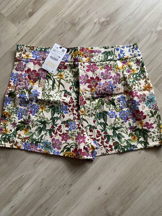 Панталонки Zara нови