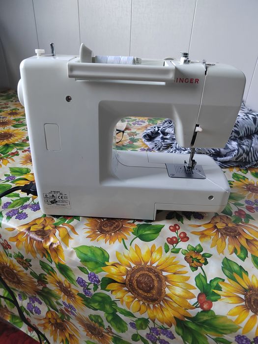 Швейная машинка Singer