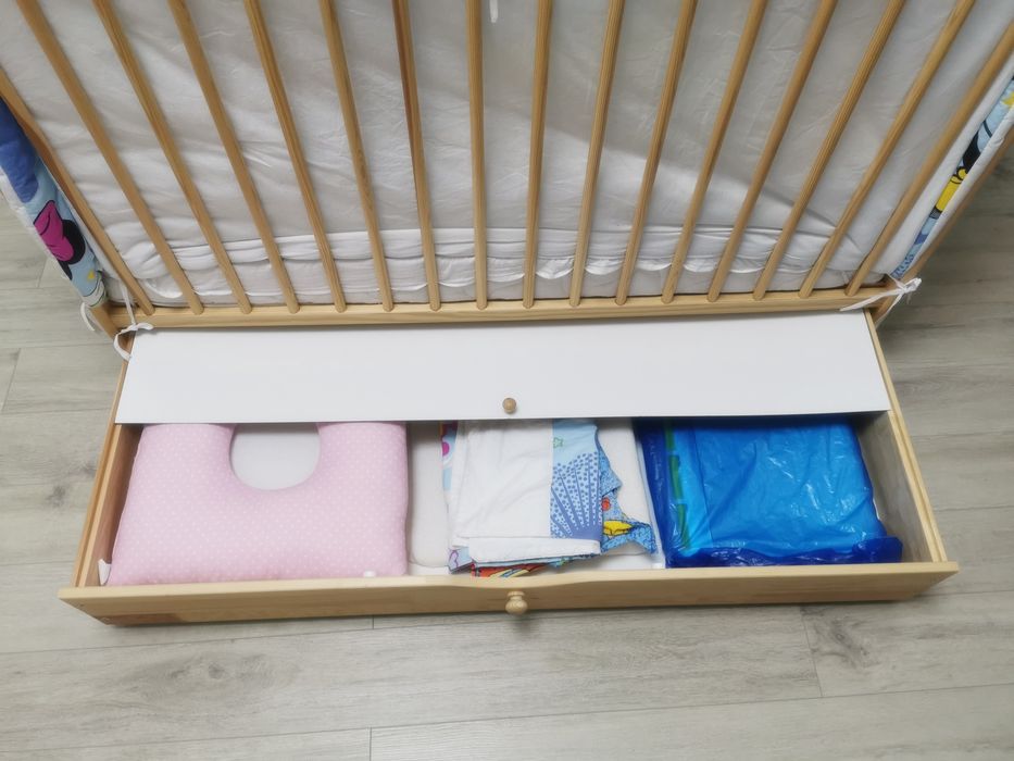 Patut din lemn pentru saltea de 60x120