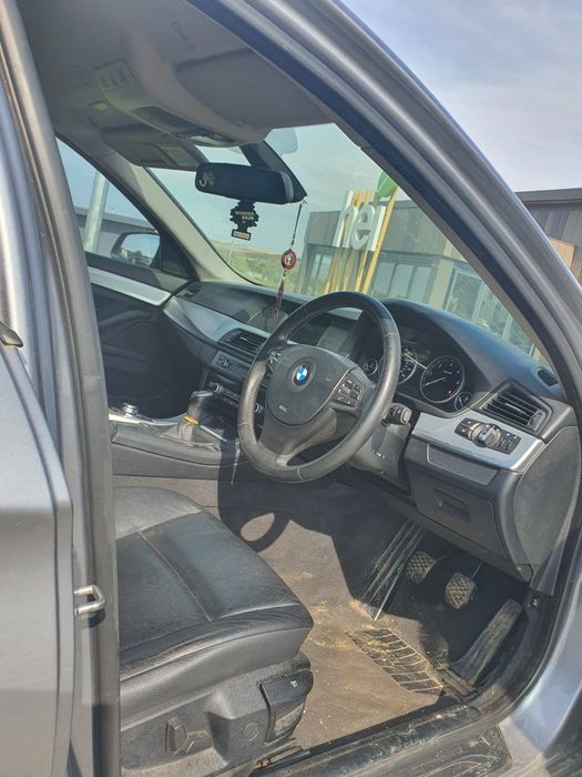 Dezmembrez BMW Seria 5 F10/F11 520d 184cp(orice piesa!)