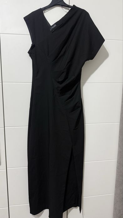 Zara платье новое