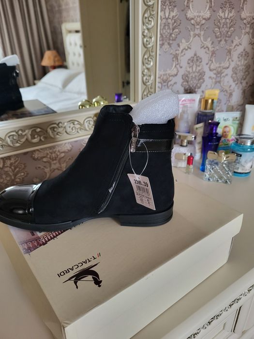 Продам весенние  обувь