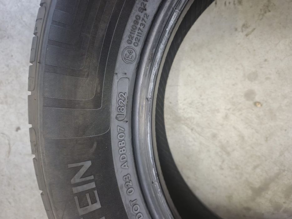 2 anvelope vara Vredestein 185 65 15 aproape noi