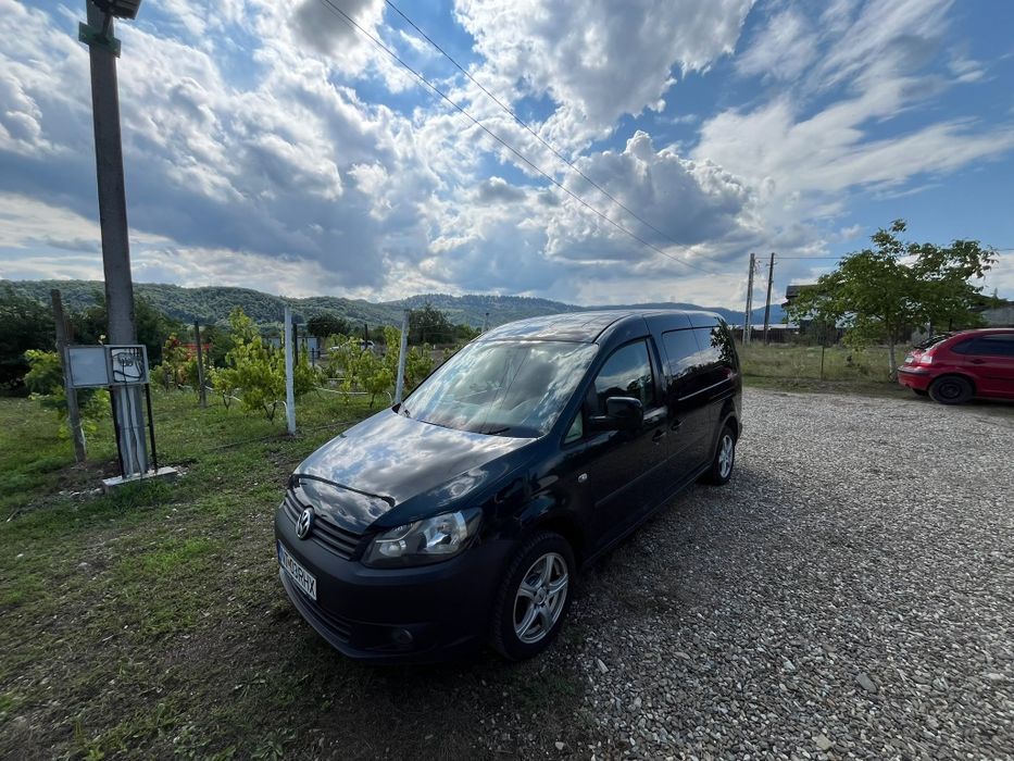 VW Caddy Maxi 1.6 TDI 105 CP, 7 locuri, 2012, cutie manuală