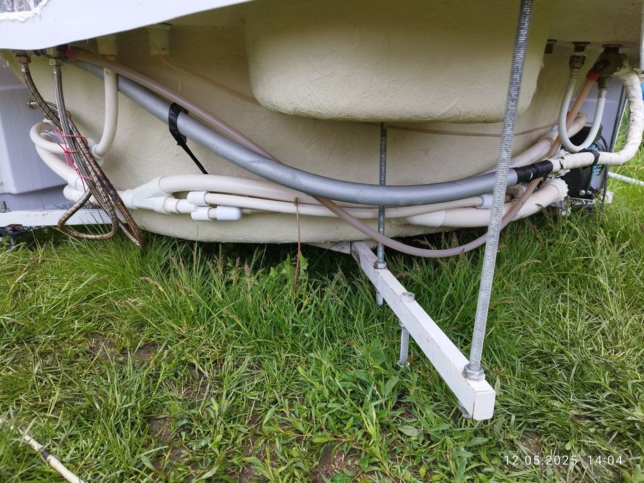 Vană cu hidromasaj jacuzzi ranforsare metalică și fibră de sticlă jos