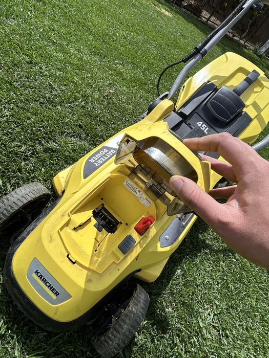 Masina de tuns gazon Karcher LMO 18-36