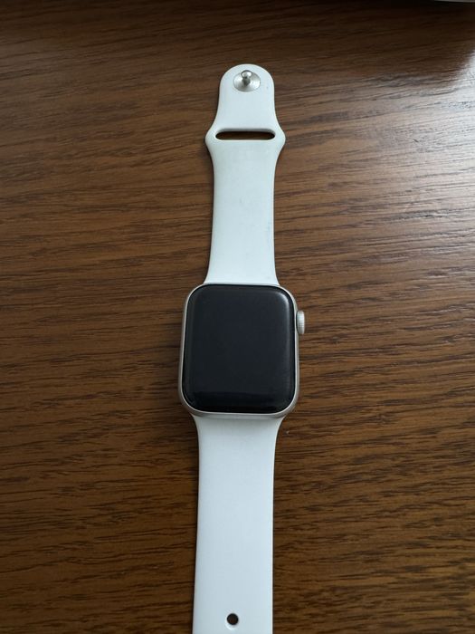 Продам apple watch se 40 mm