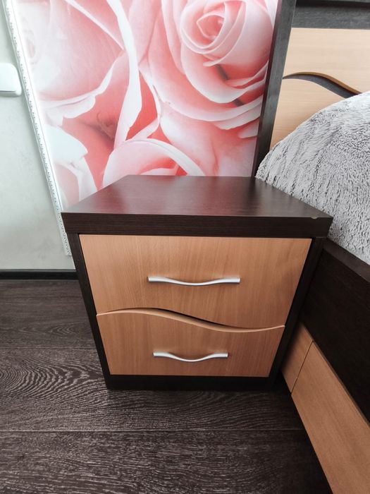 Двуспальная кровать