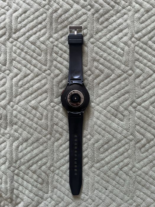 смарт часы Samsung Galaxy Watch4 Classic
