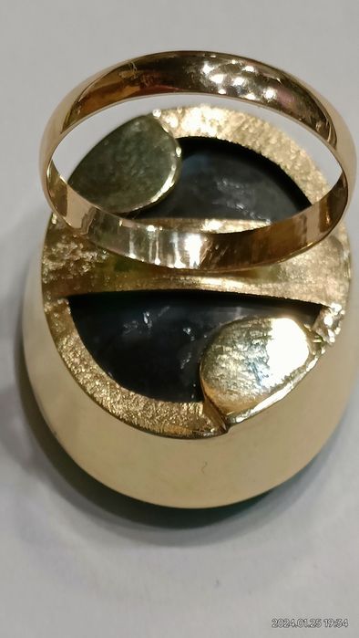 Vind inel din aur cu black opal