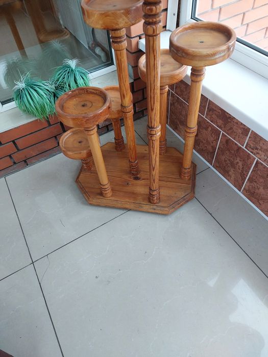 Подставка под цветы