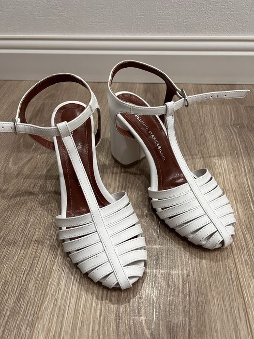 Продам босоножки и сланцы