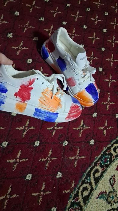 Кроссовки новые 40 размер