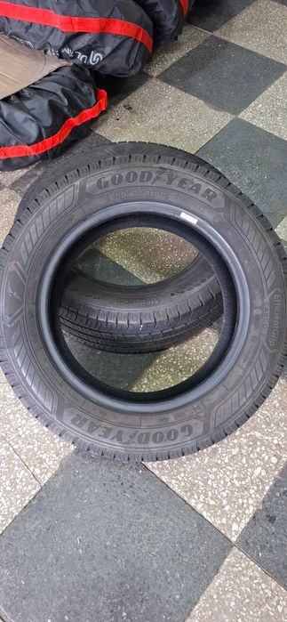 2бр. 195/65/16C GOODYEAR 8mm грайфер, дот 22г. Предлагаме монтаж +++