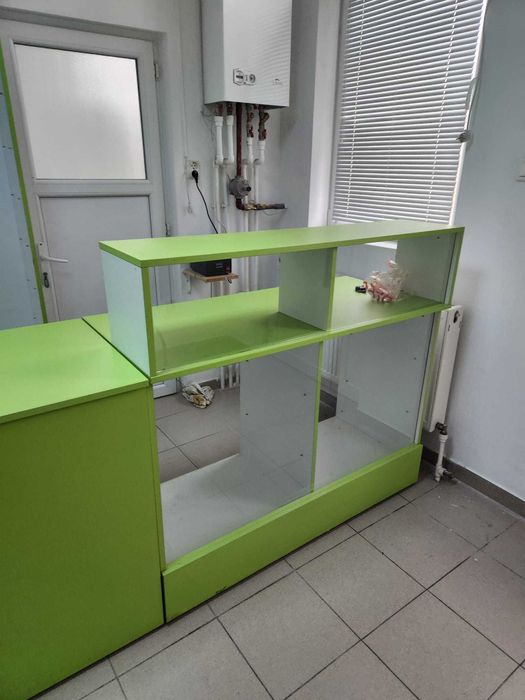 Mobilier Farmacie sau Magazin