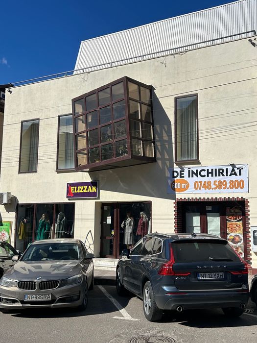 Spațiu comercial