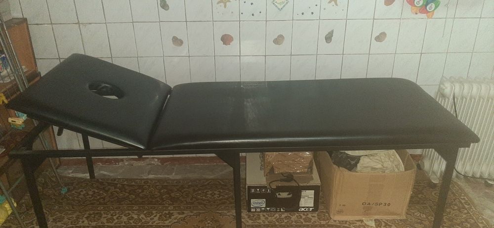 Массажная кушетка