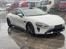 Xiomi SU7 700km long pod zakaz