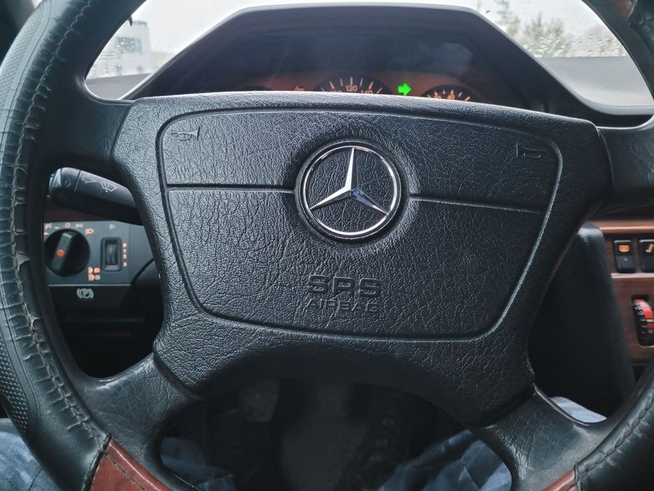продам запчасти на мерседес w124