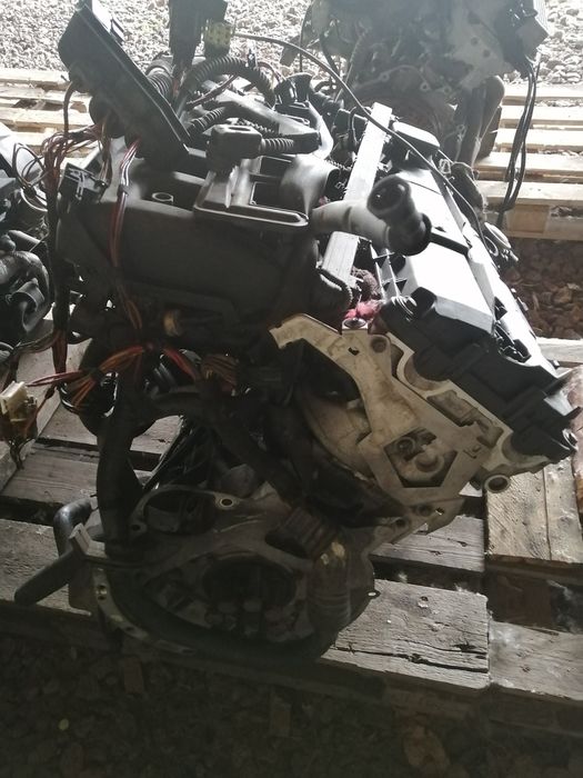 Двигатель бмв м 54  2,5