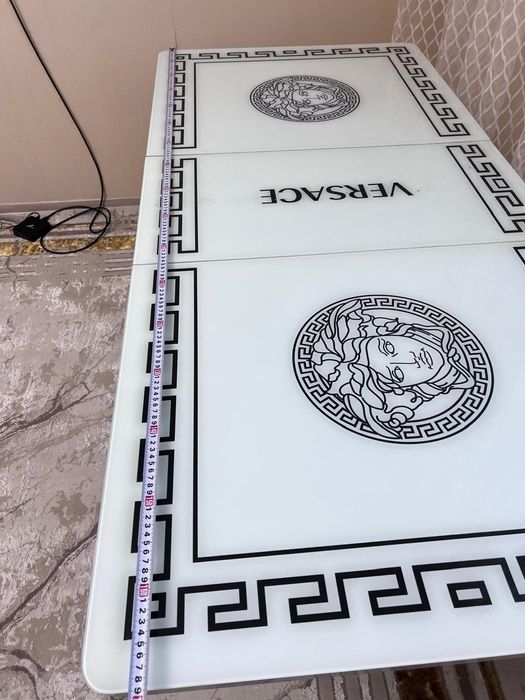 Стол продам versace стекло