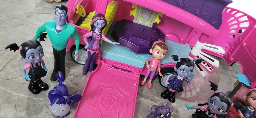 Set vampirina 120lei