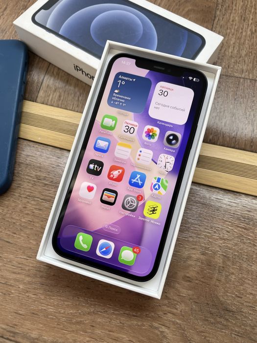 Айфон 12 128гб в идеале