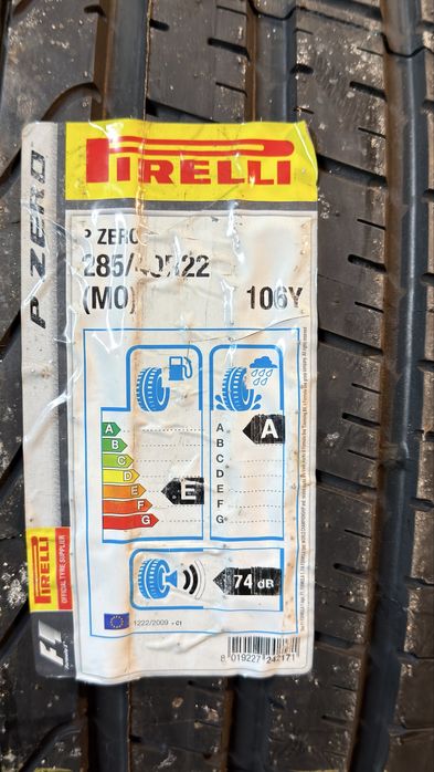 Pirelli PZERO-285/40 R22 106Y