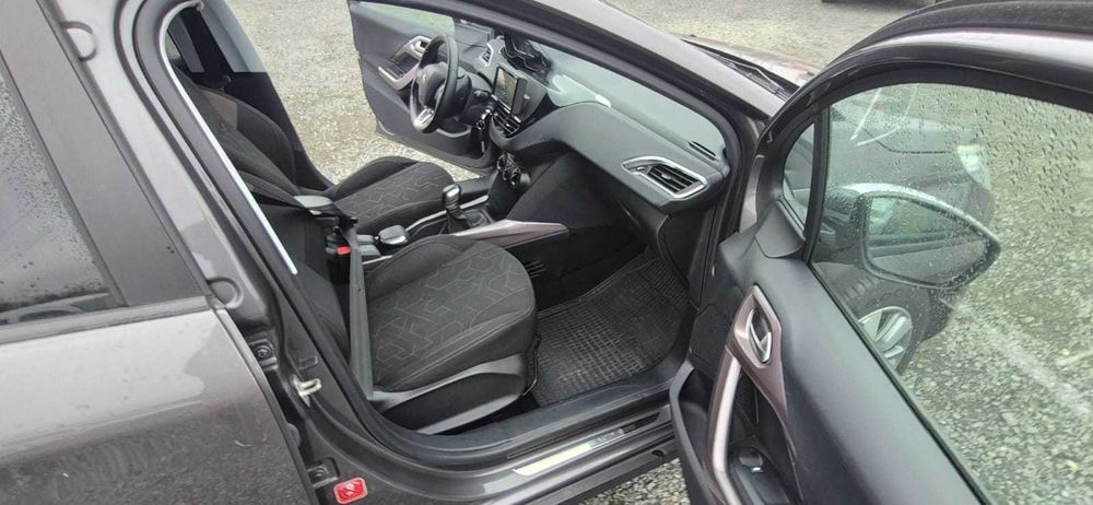 Peugeot 2008 1.2 Benzina 2016 Rate sau Cash