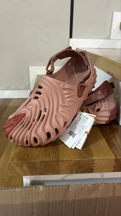 Crocs salehe bembury