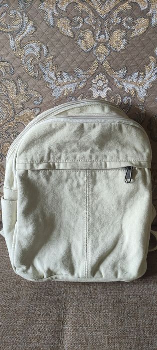 Красивый мини-рюкзак
