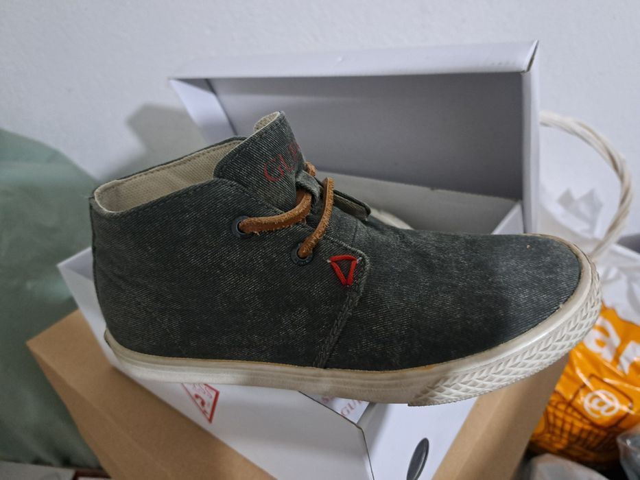 Детски обувки GUESS