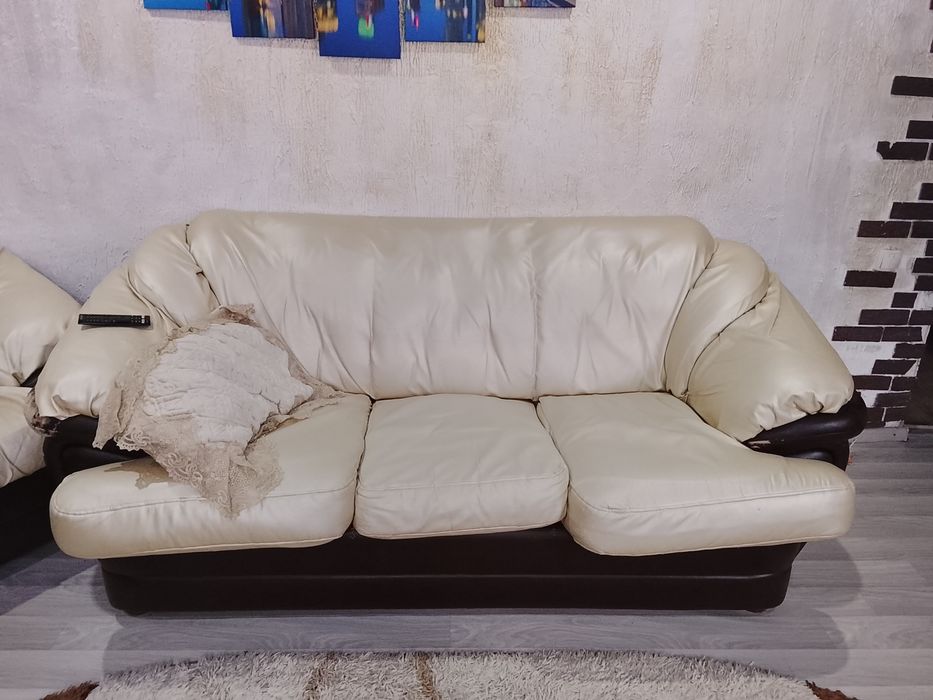 Продам диван и два кресла