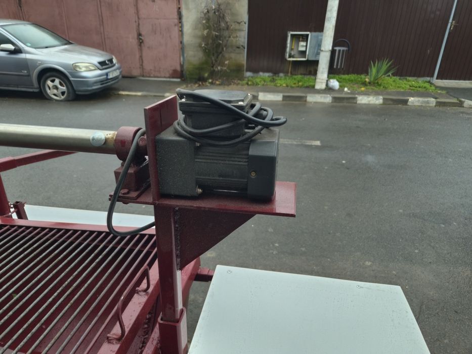 Proțap cu grătar si disc motorizat