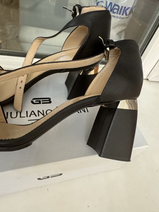 Босоножки, Италия