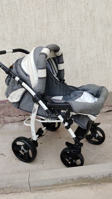 Продам коляску в хорошем состоянии