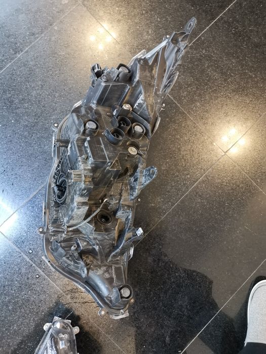 Far stânga dreapta toyota rav4 full led 2022/2023/2024