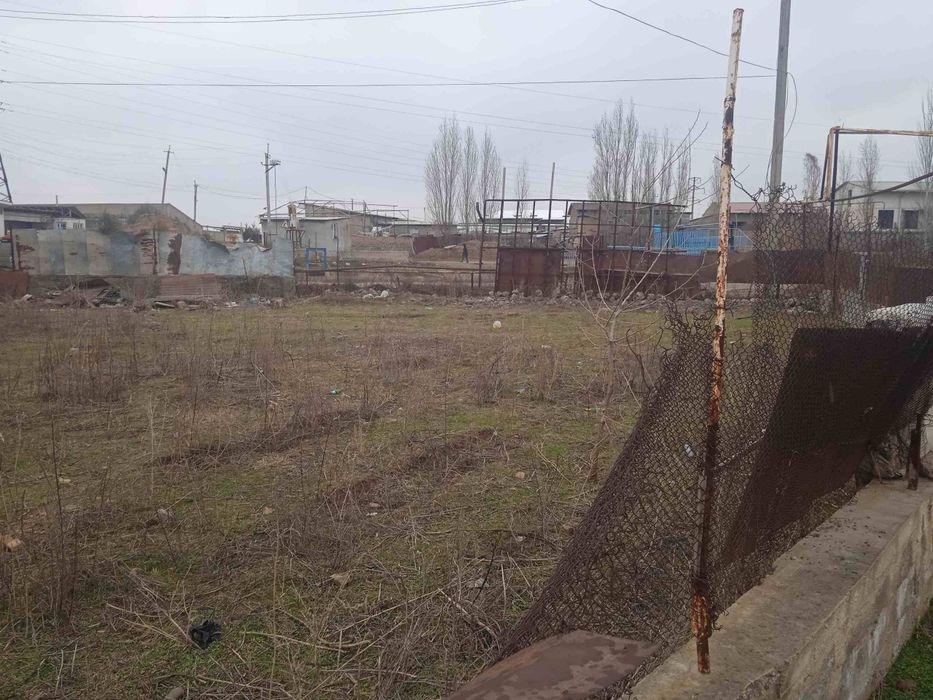 Ер участка сотилади