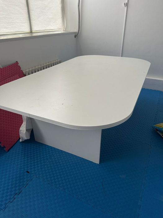 продам стол 1.50-2.20