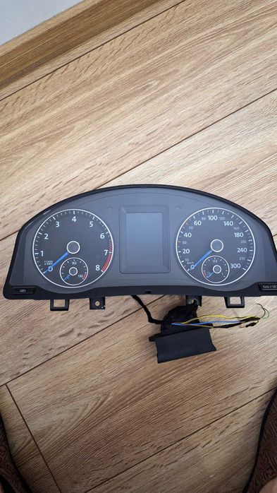 Голф 5 табло от широко Р