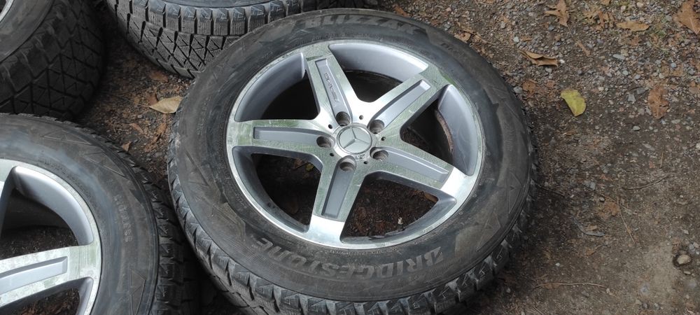 Комплект дисков с шинами 275/55/19 Bridgestone