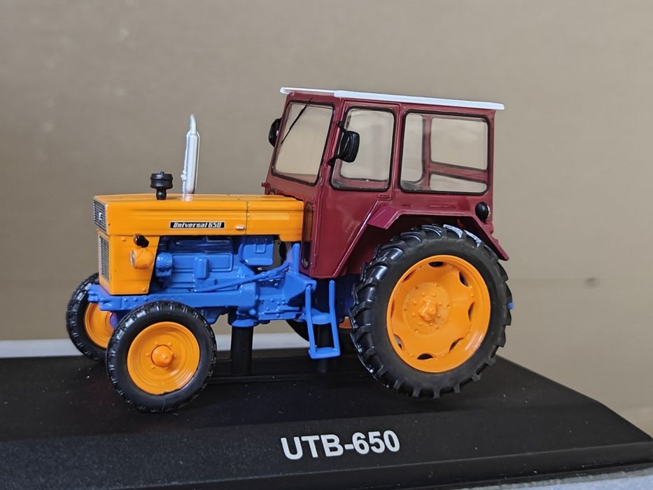 Macheta tractor utb 650 universal scara 1/43