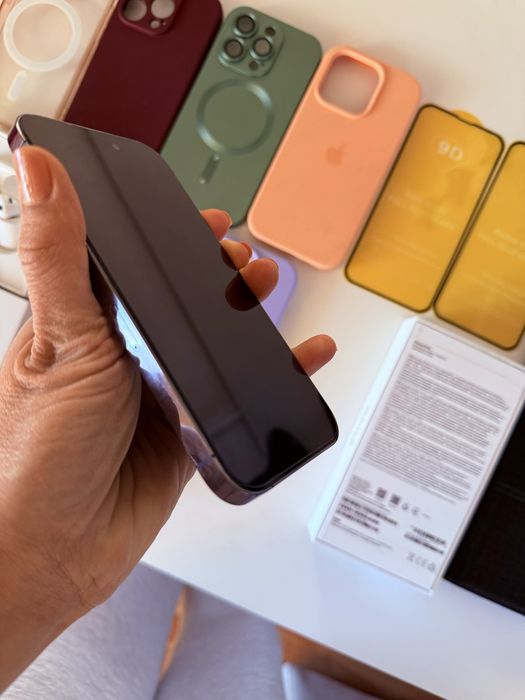 I phone 14 pro / 256 purple